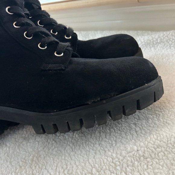 Sweater Boots - Picture 5 of 5